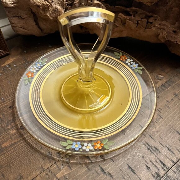 Vintage Westmoreland Yellow Glass Serving Tray Floral Design & Handle - Picture 4 of 9